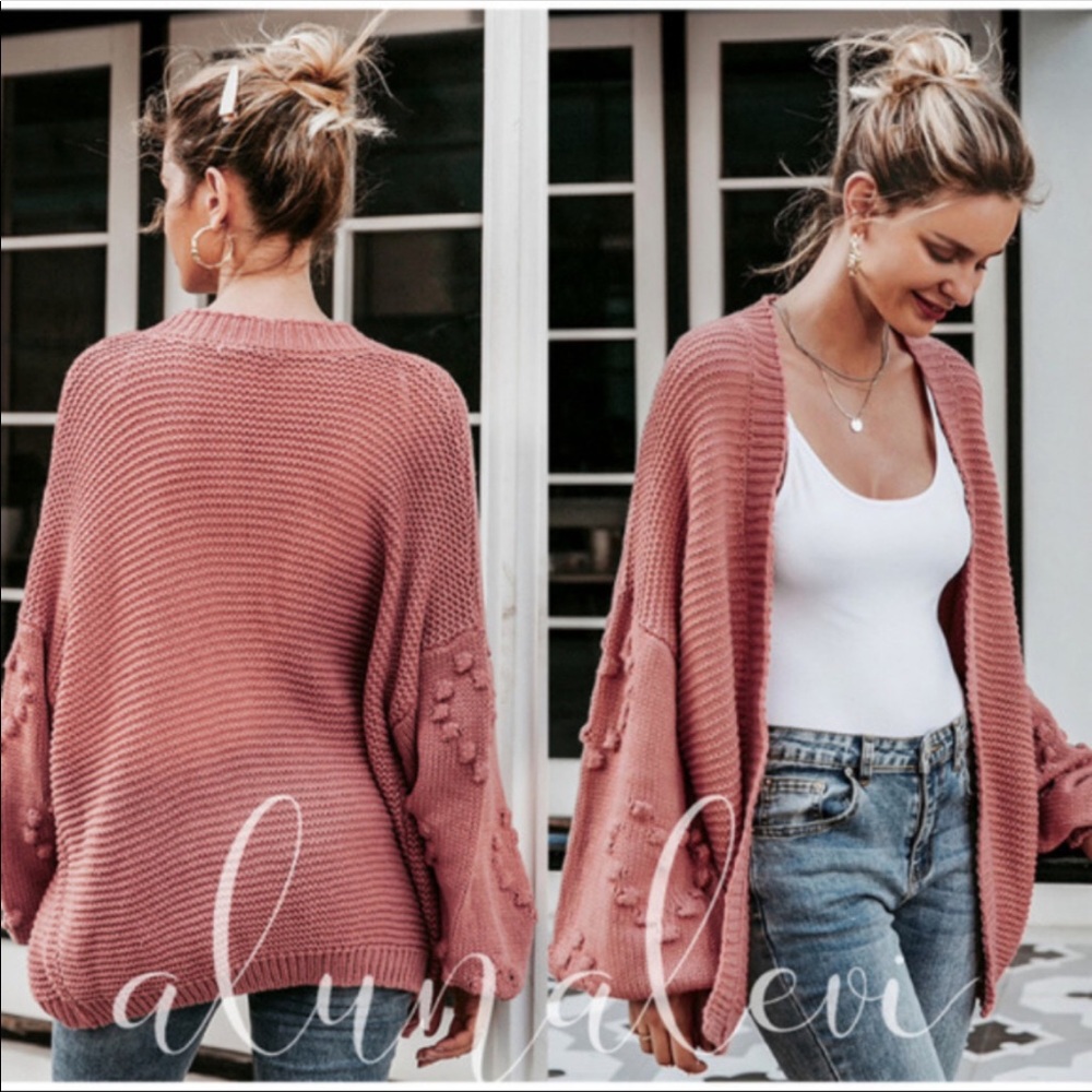 💖LAST ONE💖Beautiful Oversized and Cozy Knit - Picture 2 of 7